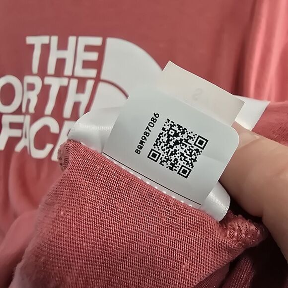 The North Face T Shirt Womens Small Pink Boxy Tee Short Sleeve Cropped Logo - Picture 9 of 12